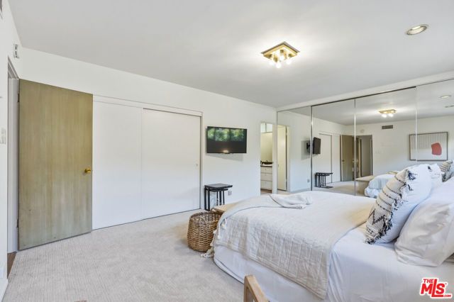 5518 Saloma Avenue, Sherman Oaks, CA 91411