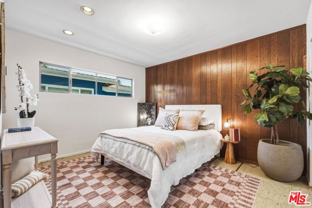 5518 Saloma Avenue, Sherman Oaks, CA 91411