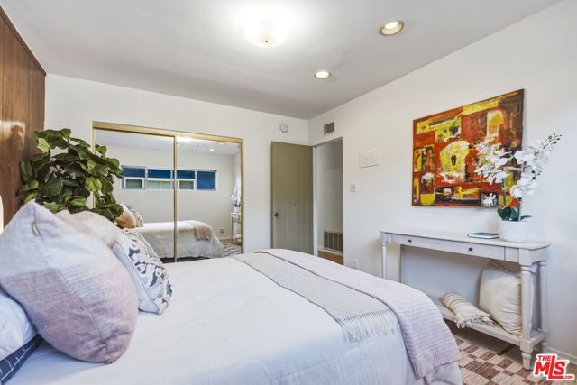 5518 Saloma Avenue, Sherman Oaks, CA 91411