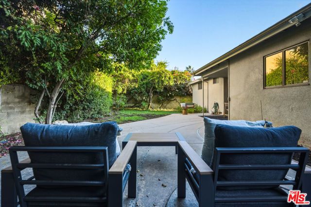 5518 Saloma Avenue, Sherman Oaks, CA 91411