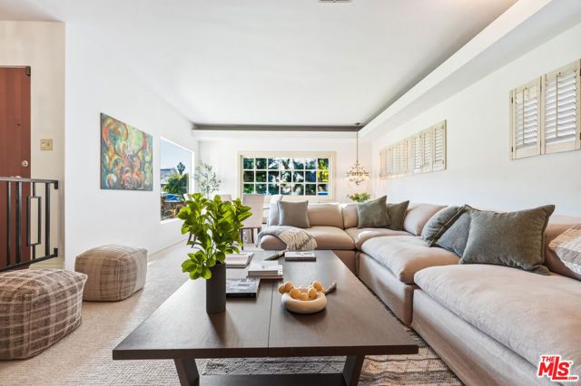 5518 Saloma Avenue, Sherman Oaks, CA 91411