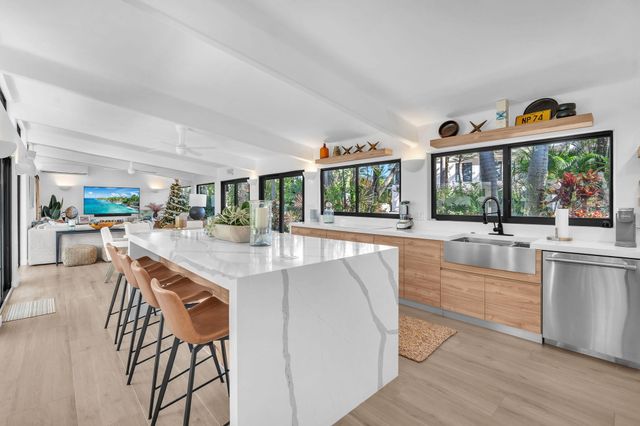 302 Coral Way, Fort Lauderdale, FL 33301