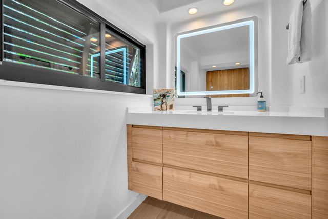 302 Coral Way, Fort Lauderdale, FL 33301