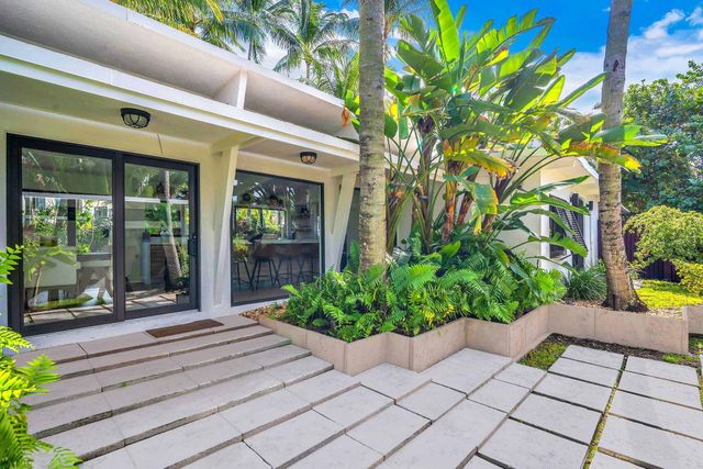 302 Coral Way, Fort Lauderdale, FL 33301