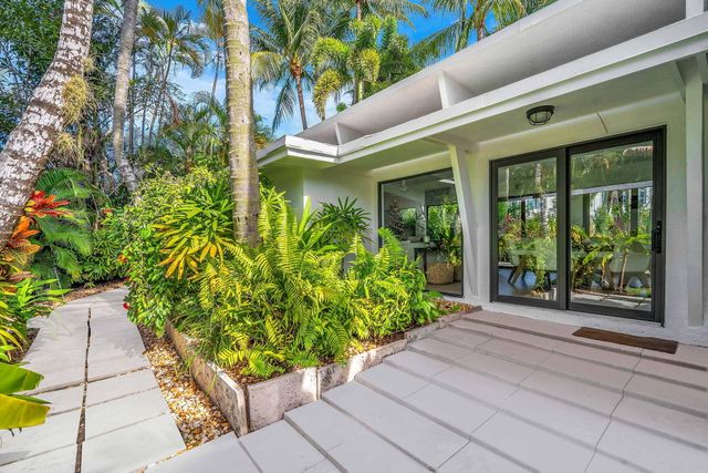 302 Coral Way, Fort Lauderdale, FL 33301