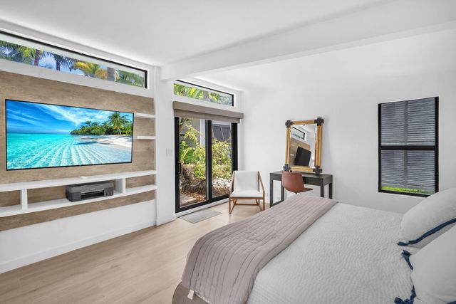 302 Coral Way, Fort Lauderdale, FL 33301