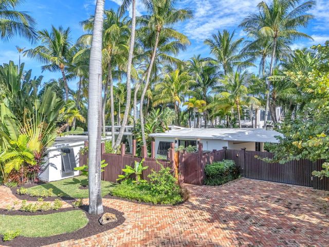 302 Coral Way, Fort Lauderdale, FL 33301