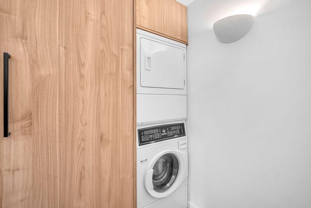 302 Coral Way, Fort Lauderdale, FL 33301