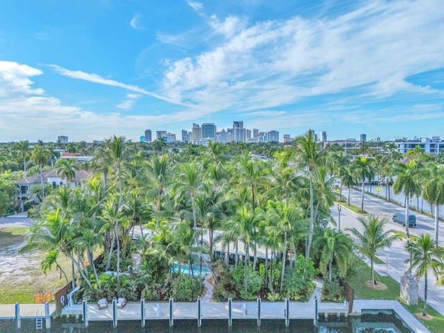 302 Coral Way, Fort Lauderdale, FL 33301