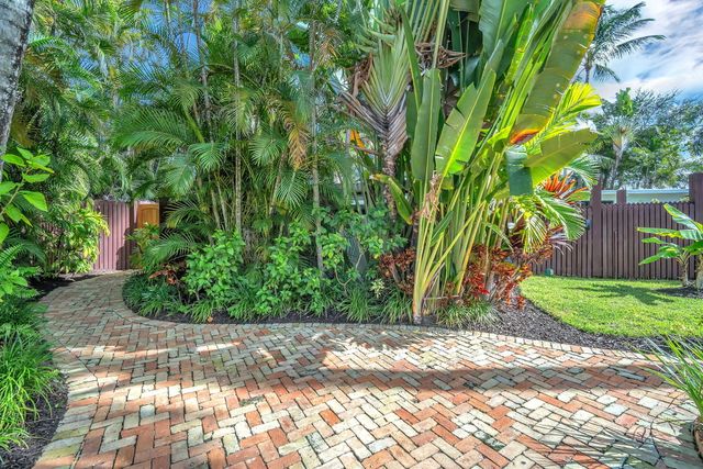 302 Coral Way, Fort Lauderdale, FL 33301