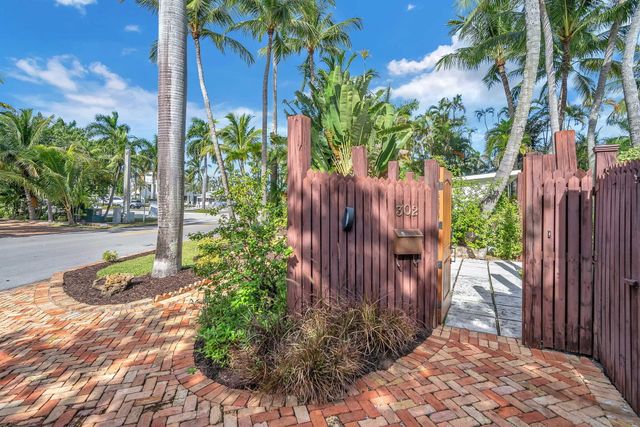 302 Coral Way, Fort Lauderdale, FL 33301