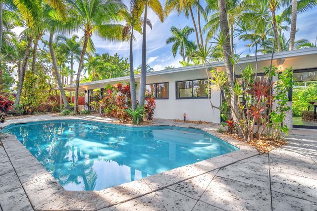 302 Coral Way, Fort Lauderdale, FL 33301