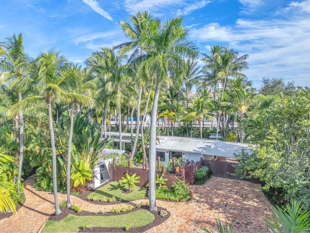 302 Coral Way, Fort Lauderdale, FL 33301