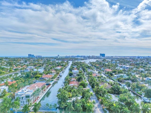 302 Coral Way, Fort Lauderdale, FL 33301