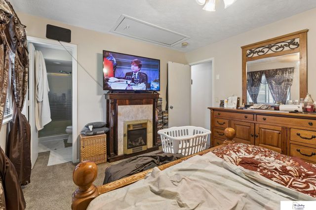 13917 X Circle, Omaha, NE 68137