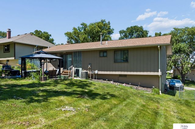 13917 X Circle, Omaha, NE 68137