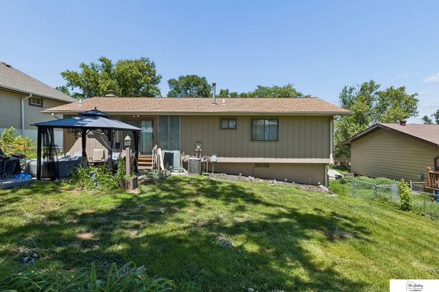 13917 X Circle, Omaha, NE 68137