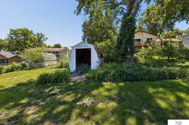 13917 X Circle, Omaha, NE 68137