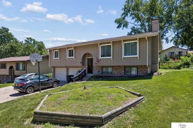 13917 X Circle, Omaha, NE 68137
