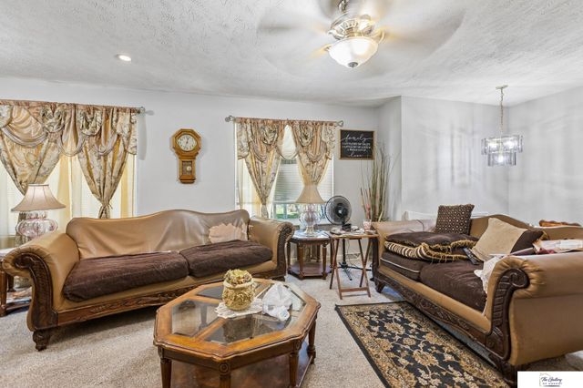 13917 X Circle, Omaha, NE 68137