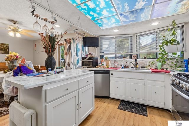 13917 X Circle, Omaha, NE 68137
