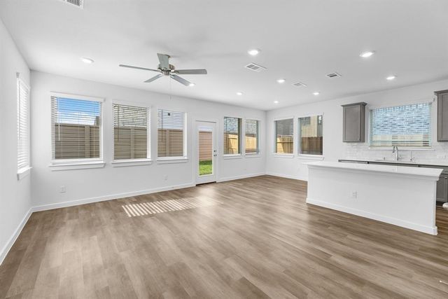 17207 Walden Lake Lane, Hockley, TX 77447