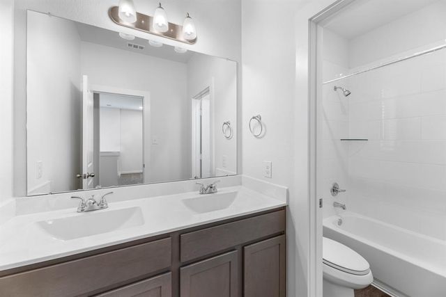 17207 Walden Lake Lane, Hockley, TX 77447