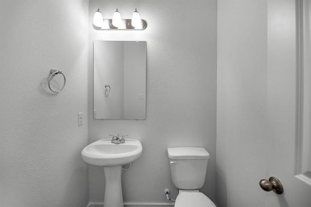 17207 Walden Lake Lane, Hockley, TX 77447