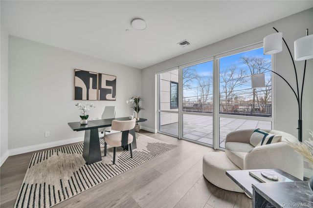 101 Searing Avenue 307, Mineola, NY 11501