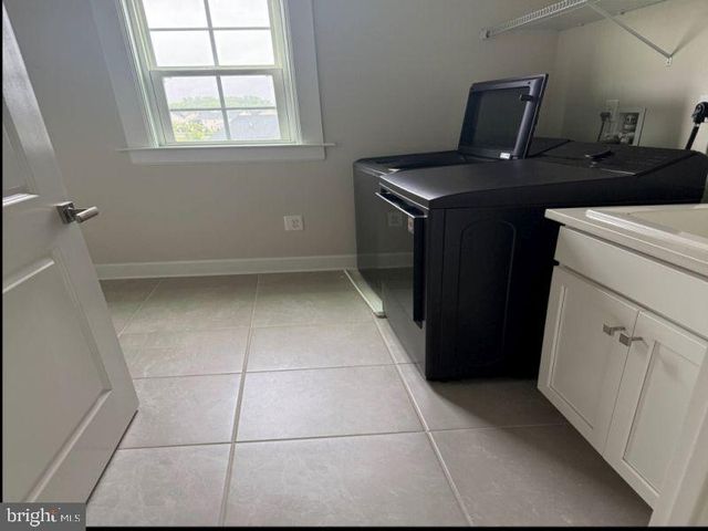 207 ALEXIS CT, West Chester, PA 19380