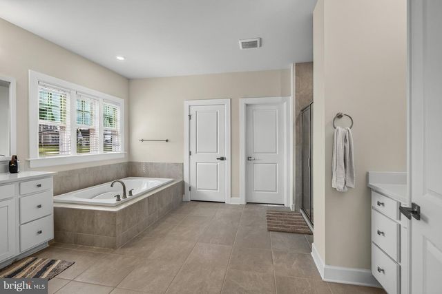 207 ALEXIS CT, West Chester, PA 19380