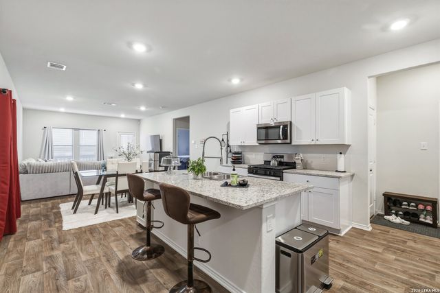 6631 Copper King St, San Antonio, TX 78252