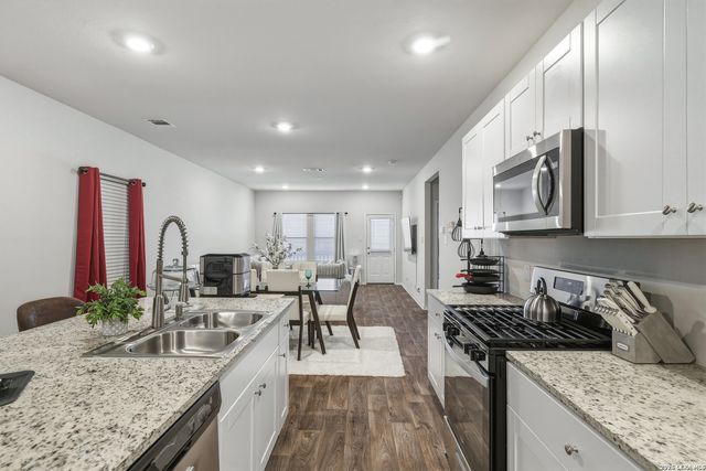 6631 Copper King St, San Antonio, TX 78252