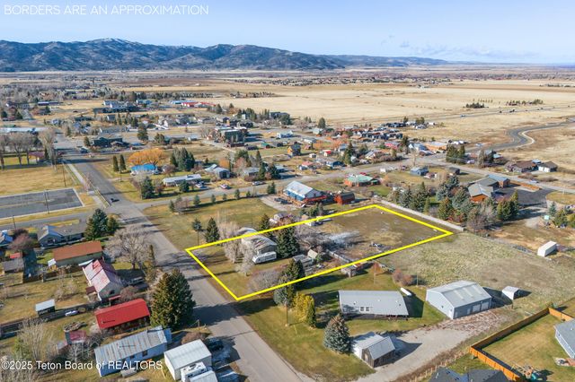 135 E BIRCH Street, Victor, ID 83455
