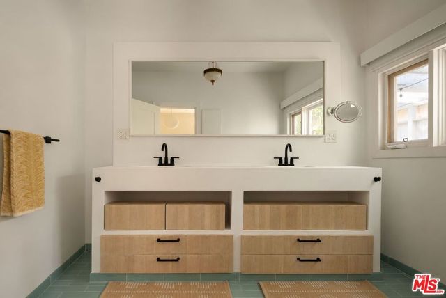 8262 Marmont Lane, Los Angeles, CA 90069