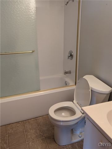 1 Watertree Drive, Dewitt, NY 13057