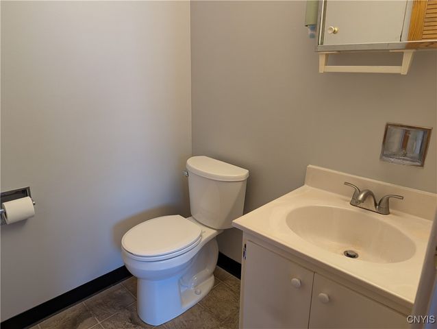 1 Watertree Drive, Dewitt, NY 13057