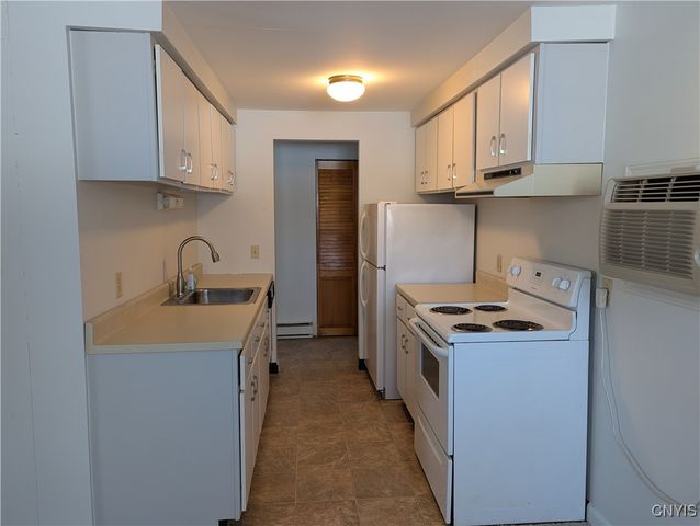 1 Watertree Drive, Dewitt, NY 13057