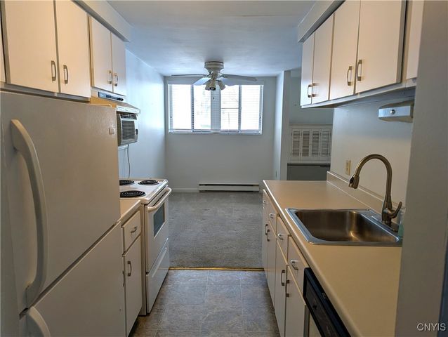 1 Watertree Drive, Dewitt, NY 13057