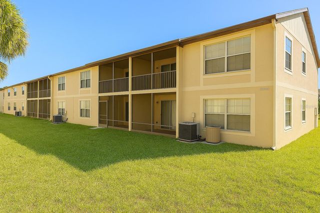 426 BANANA CAY DRIVE B, South Daytona, FL 32119