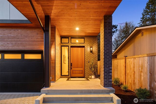 7010 NE 134th Street, Kirkland, WA 98034