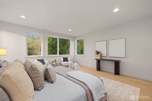 7010 NE 134th Street, Kirkland, WA 98034