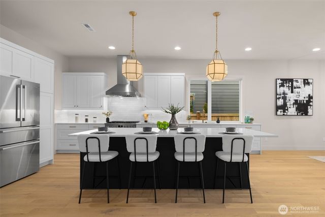 7010 NE 134th Street, Kirkland, WA 98034