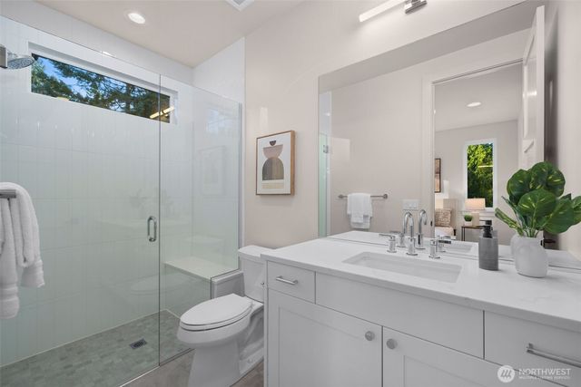 7010 NE 134th Street, Kirkland, WA 98034