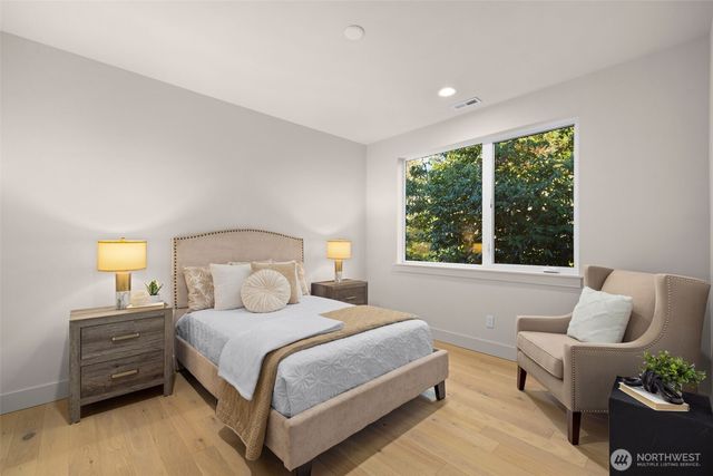 7010 NE 134th Street, Kirkland, WA 98034