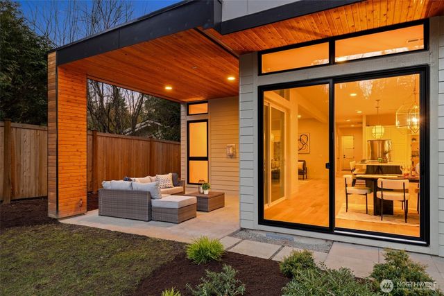 7010 NE 134th Street, Kirkland, WA 98034