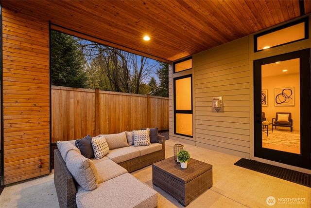 7010 NE 134th Street, Kirkland, WA 98034