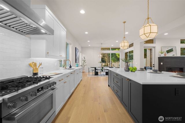 7010 NE 134th Street, Kirkland, WA 98034