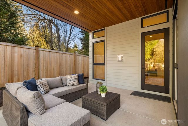 7010 NE 134th Street, Kirkland, WA 98034