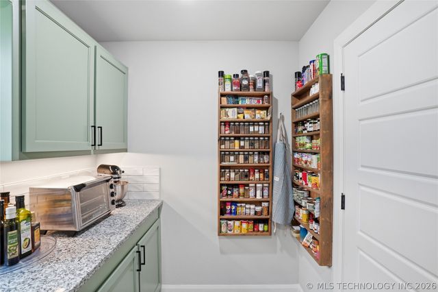 5020 E Redbud Drive, Claremore, OK 74019